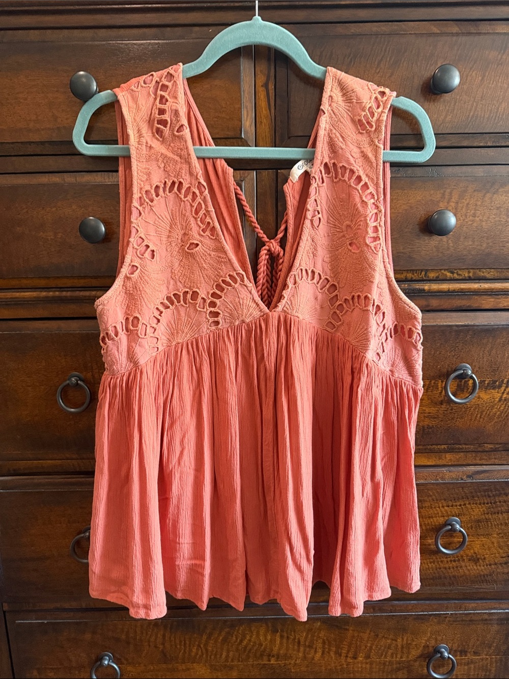 Sleeveless Crochet Rip Curl Blouse - Coral Pink